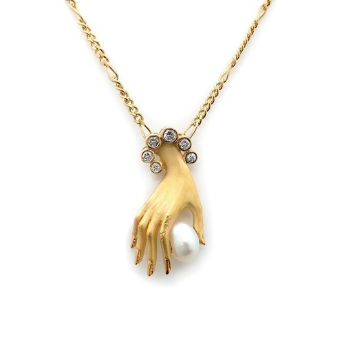 Collana con ciondolo - , carrera