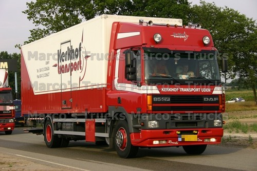 Foto camion daf 85cf - 85cf, valigia