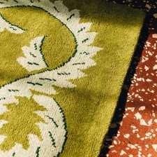 Tappeto di lana trapuntato a