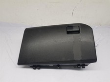2015 TOYOTA AURIS GLOVE BOX