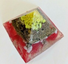 Piramide orgonite - di, (9x9cm)-