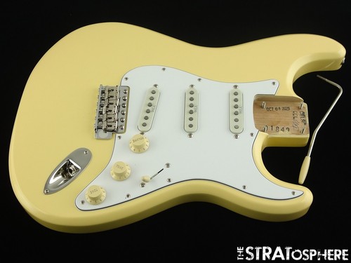 Caricato usa fender yngwie - caricato,