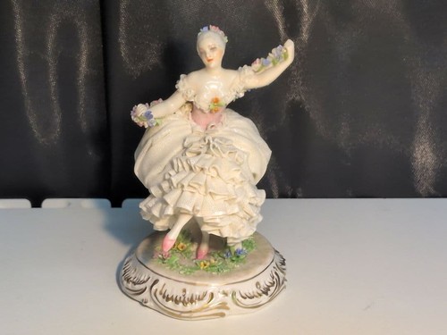 Antica statuina bambola - , pizzo