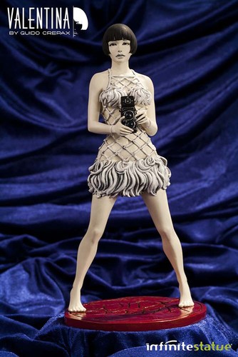 Infinite statue crepax - infinite,