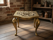 Poggiapiedi vintage ornato