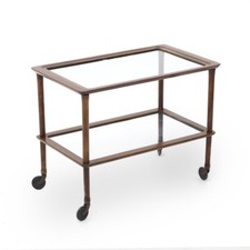 Carrello in legno con ripiani