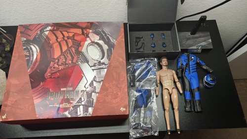 Hot toys iron man - hot, stark