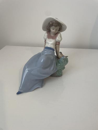 Nao lladro a girl - by, "