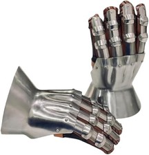 Guanti in ferro gotico guanti