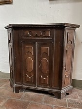 Credenza barocca rustica in legno massello con intagli decorativi