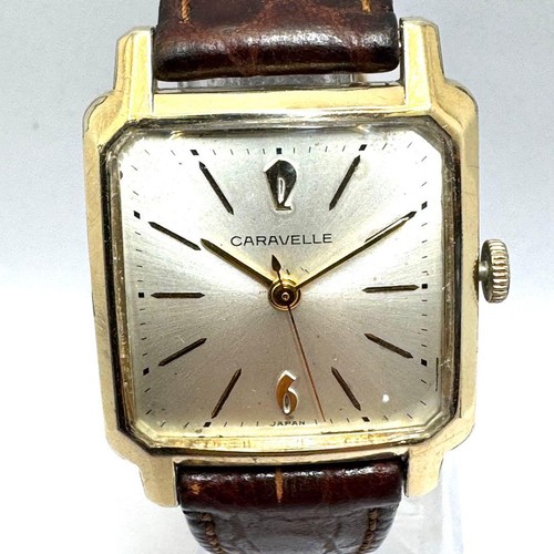 Orologio quadrato carica