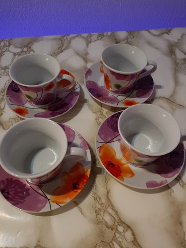 Set tazze con piattini - 4,
