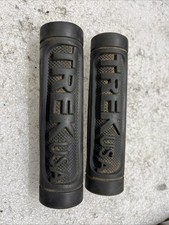 vintage Trek handlebar grips