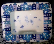 Porta foto da appoggio rettangolare di ceramica decorata con casette con 3 blu