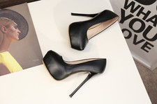Scarpe grandi stiletto