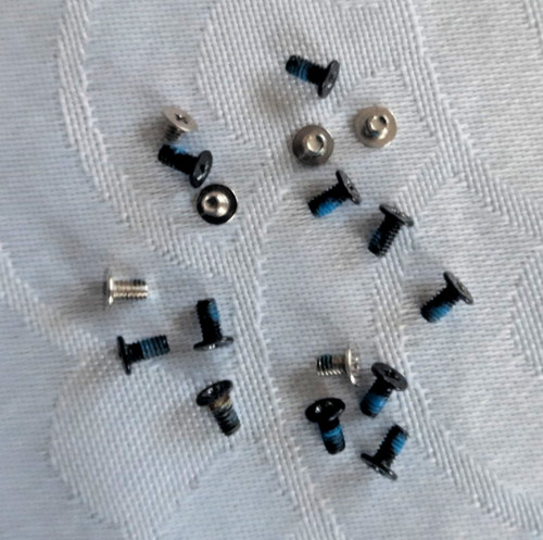 Kit vis pour pc - (17vis),