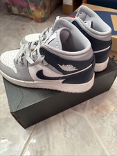 nike air jordan 1 mid N.  38