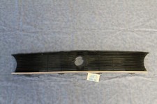VOLKSWAGEN GOLF MK1 RABBIT (?) CALANDRA MASCHERINA FRONT GRILL NOS