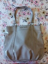 Borsa (bag) da donna greige vernice  Armani Jeans ottime condizioni