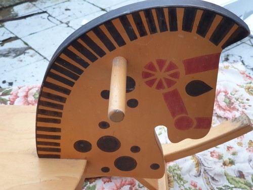 Cavallo dondolo legno - in,