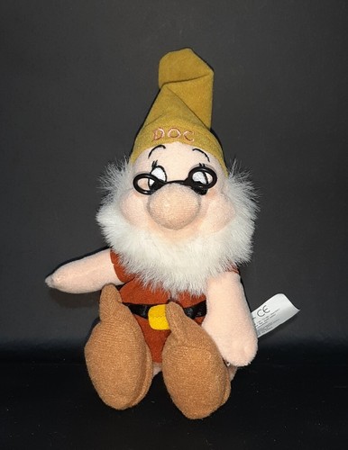 Peluche disney doc - 20cm, nano