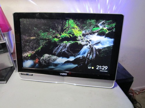 Beautiful vizio vx20l - beautiful, 20”