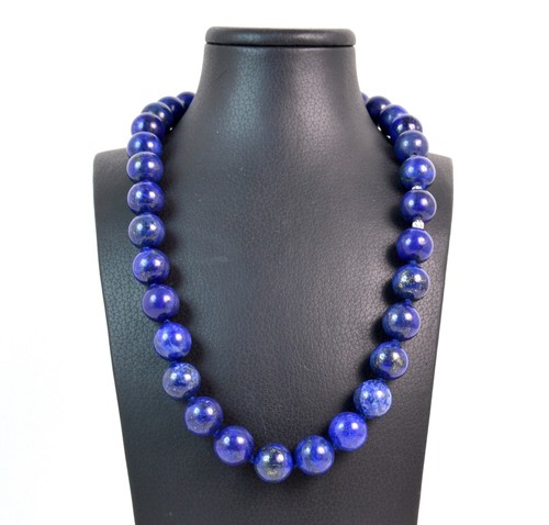 Collana - , in