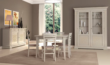 SOGGIORNO/SALA DA PRANZO CON VETRINA/CREDENZA/TAVOLO SEDIE LACCATA DECORI ORO