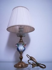 Lampada stile Capodimonte in ottone ceramica e cappello in seta
