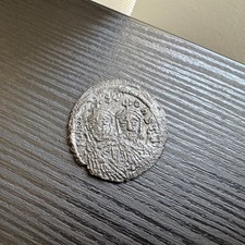 Moneta leone follis - v,