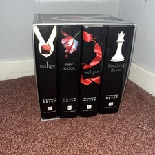 Twilight Saga  Hard Back 4
