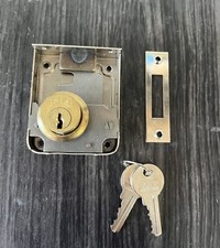 Serratura Cisa per mobili o cassetti a cilindro entrata 45mm Cromo Vintage