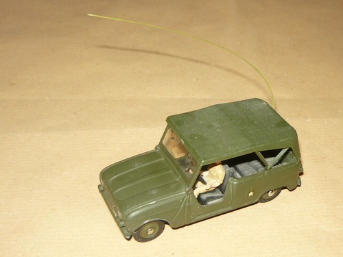 Dinky toys 815 renault - renault, 4x4
