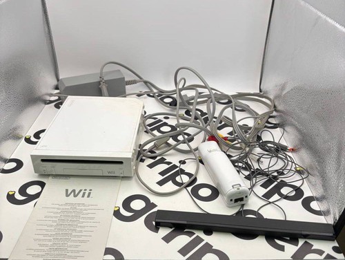 Nintendo wii console - wii, bianca