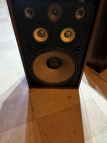 Pioneer 911 speakers - pioneer, a