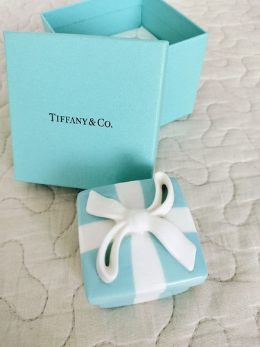 Tiffany mini blue bow - &,