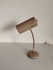 lampada da tavolo attribuzione