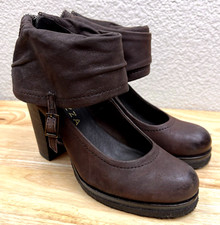 APEPAZZA Brown Leather Zip