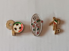 Lotto di tre spillette dei mondiali Italia '90 smaltate