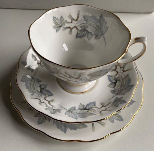 Vintage royal albert silver - royal,
