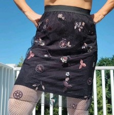 Gonna nuova con etichetta