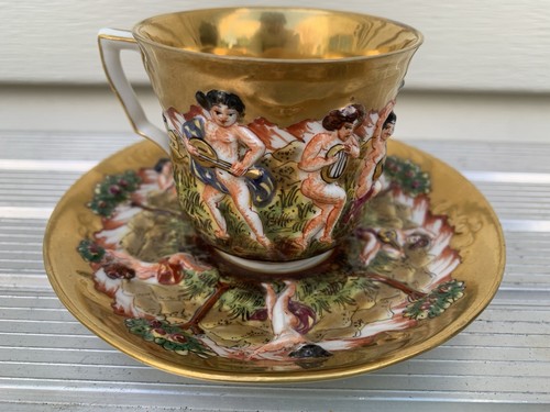 Antico set piattini tazza