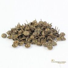 Lotto di 50 chiodi antichi in ferro tappezzeria borchie vecchi chiodini restauro