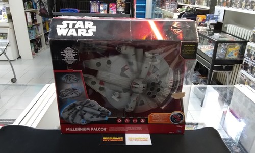 Star wars millenium falcon - wars,