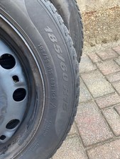 Gomme invernali Pirelli 165/80/15 monte su cerchi per VW POLO
