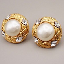 Orecchini CHANEL bottoni