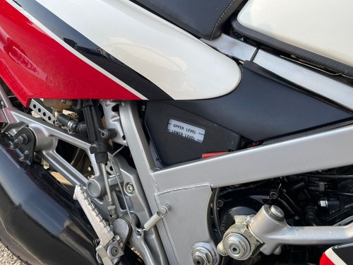 Yamaha rd500 battery cover - yamaha,