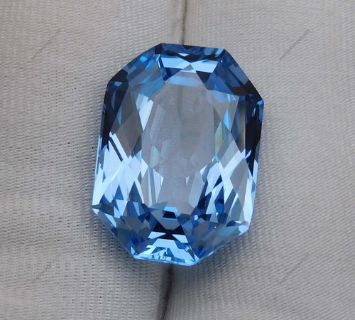 Acquamarina blu - 17,85, ct
