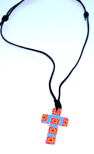 Collana con ciondolo croce