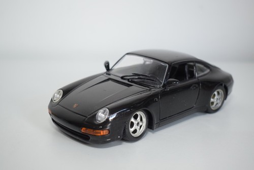 C32 bburago burago - 1:24,